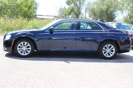 2016 Chrysler 300 Limited