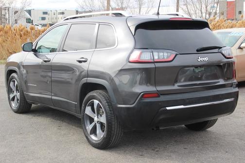 2019 Jeep Cherokee Limited FWD