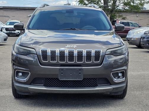 Diamond Black Crystal Pearlcoat 2019 Jeep Cherokee Limited FWD