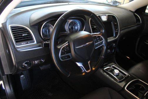 2019 Chrysler 300 Touring