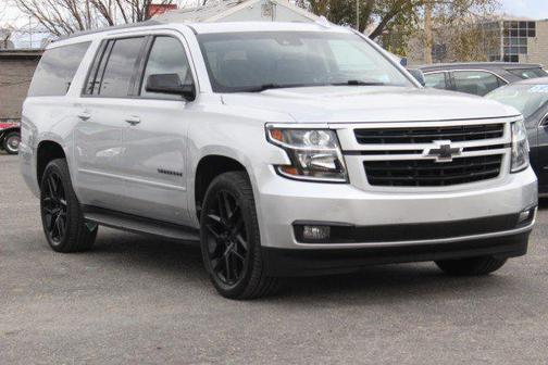 Silver Ice Metallic 2019 Chevrolet Suburban Premier SUV