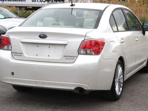 Satin White Pearl 2012 Subaru Impreza 4dr Auto 2.0i Premium