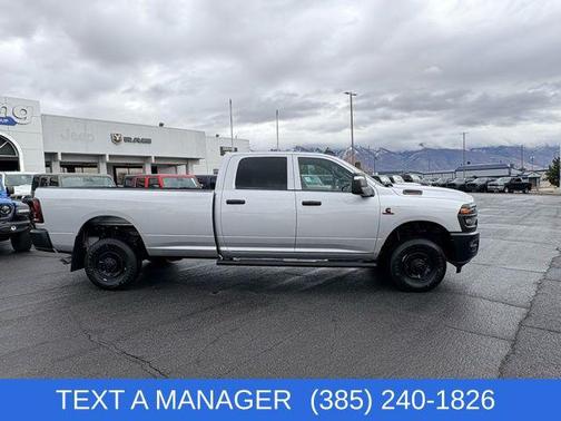 2026 RAM 2500 Tradesman Crew Cab 4x4 8' Box