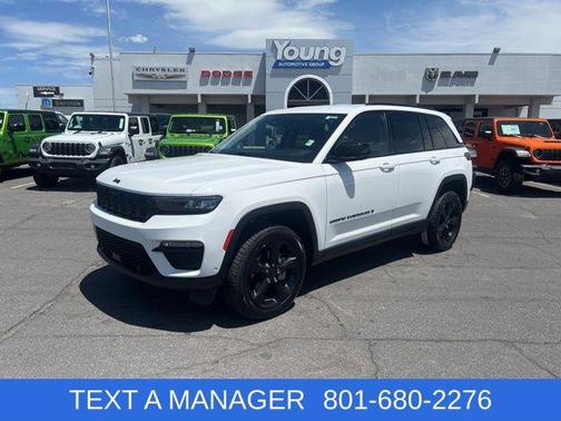 Bright White Clearcoat 2023 Jeep Grand Cherokee Limited