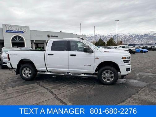 Bright White Clearcoat 2026 RAM 2500 Big Horn Crew Cab 4x4 6'4' Box