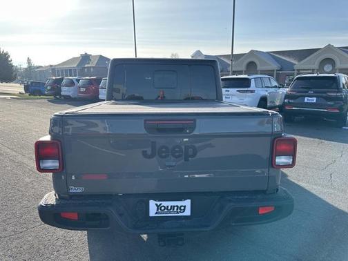 2022 Jeep Gladiator Altitude 4x4