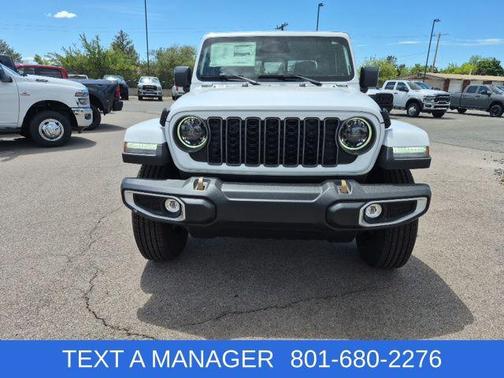 Bright White Clearcoat 2026 Jeep Gladiator 85th Anniversary Edition