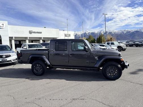 2026 Jeep Gladiator Sport S