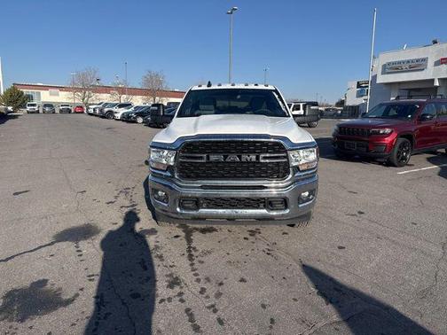 2023 RAM 3500 Big Horn Crew Cab 4x4 8' Box