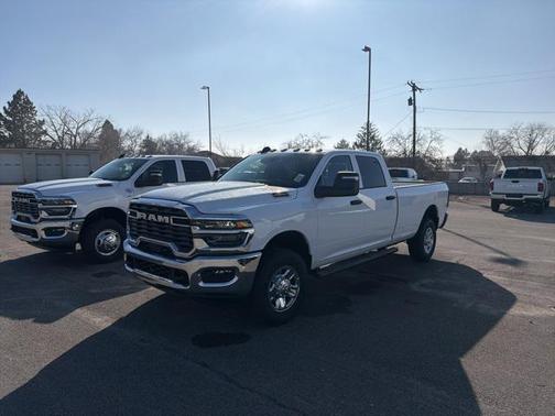 2026 RAM 2500 Tradesman Crew Cab 4x4 8' Box