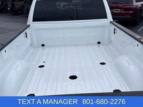 Bright White Clearcoat 2026 RAM 2500 Big Horn Crew Cab 4x4 8' Box