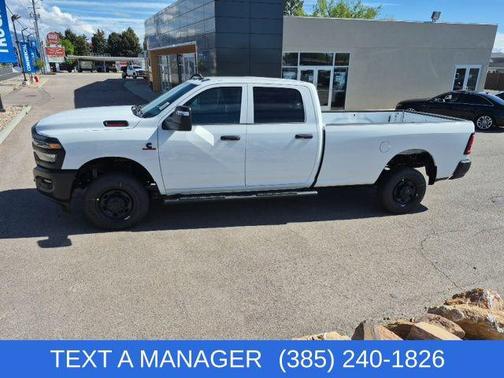 Bright White Clearcoat 2026 RAM 2500 Tradesman Crew Cab 4x4 8' Box