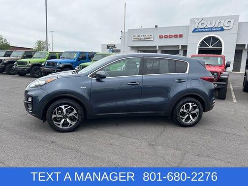 Pacific Blue 2022 Kia Sportage LX