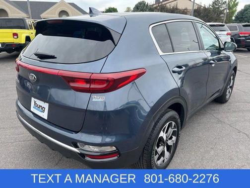 Pacific Blue 2022 Kia Sportage LX
