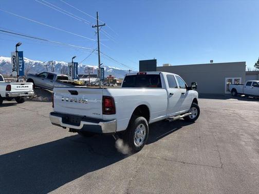 2026 RAM 2500 Tradesman Crew Cab 4x4 8' Box