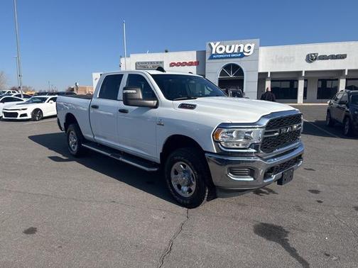2024 RAM 2500 Tradesman Crew Cab 4x4 6'4' Box