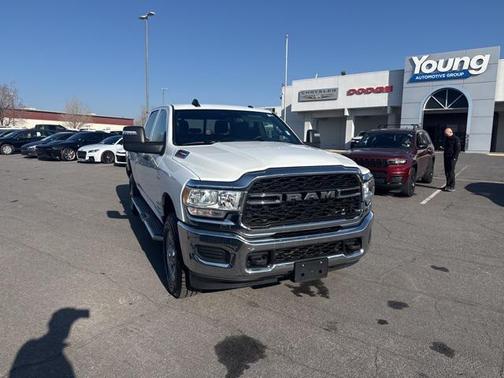 2024 RAM 2500 Tradesman Crew Cab 4x4 6'4' Box
