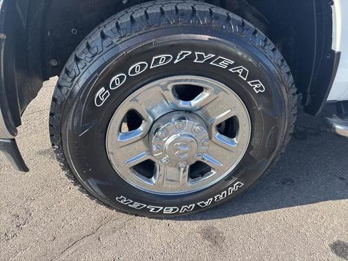 2024 RAM 2500 Tradesman Crew Cab 4x4 6'4' Box