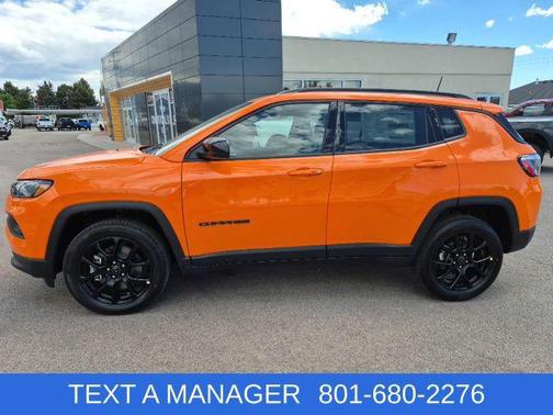 Joose (DISC) 2026 Jeep Compass Latitude
