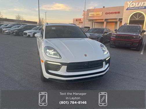 2025 Porsche Macan Base