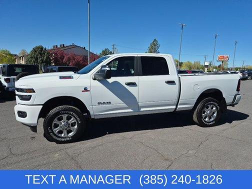Bright White Clearcoat 2026 RAM 2500 Big Horn Crew Cab 4x4 6'4' Box