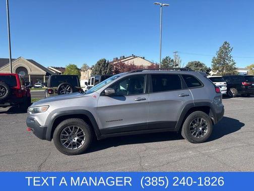 Billet Silver Metallic Clearcoat 2019 Jeep Cherokee Trailhawk