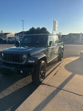 2025 Jeep Gladiator Nighthawk