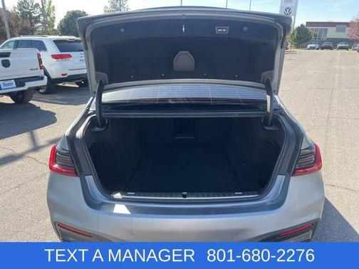 Frozen Bluestone Metallic 2022 BMW 750 i xDrive