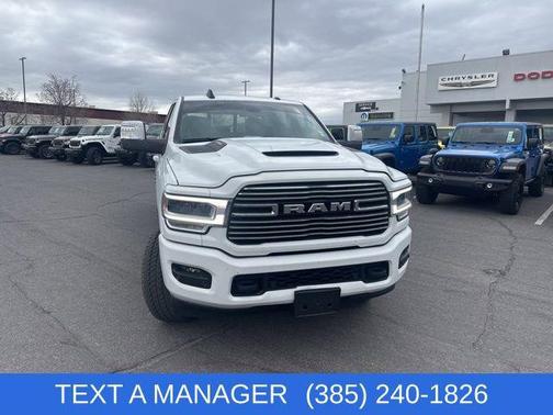 2024 RAM 3500 Laramie Crew Cab 4x4 8' Box