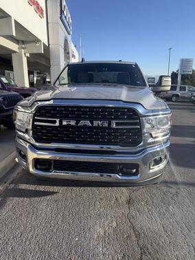 2023 RAM 2500 Big Horn Crew Cab 4x4 6'4' Box