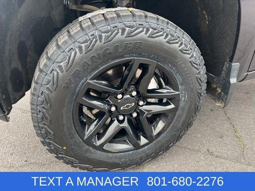 Dark Ash Metallic 2023 Chevrolet Silverado 1500 Custom Trail Boss
