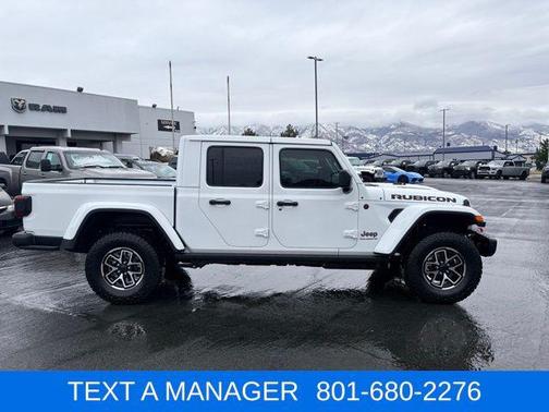 Bright White Clearcoat 2026 Jeep Gladiator Rubicon