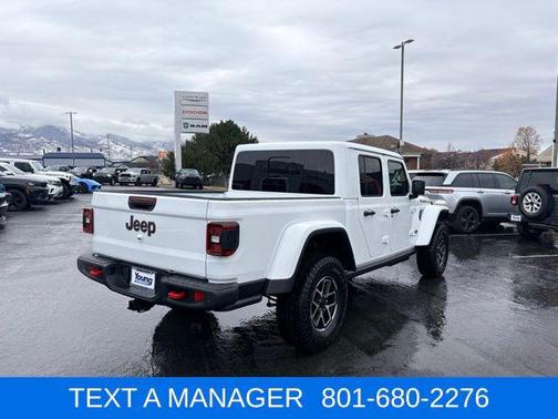 Bright White Clearcoat 2026 Jeep Gladiator Rubicon