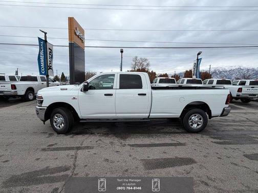 2026 RAM 3500 Tradesman Crew Cab 4x4 8' Box