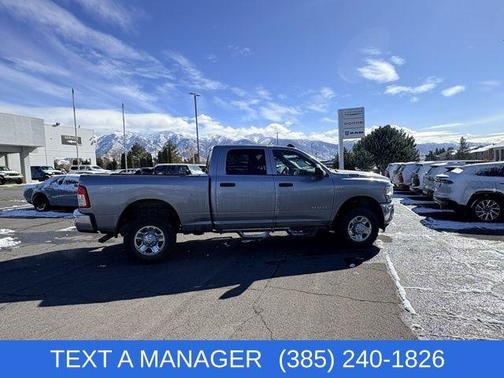 2022 RAM 2500 Tradesman Crew Cab 4x4 6'4' Box