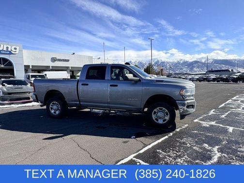 2022 RAM 2500 Tradesman Crew Cab 4x4 6'4' Box