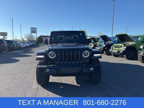 Black Clearcoat 2020 Jeep Gladiator Rubicon