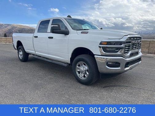 Bright White Clearcoat 2026 RAM 2500 Tradesman Crew Cab 4x4 8' Box