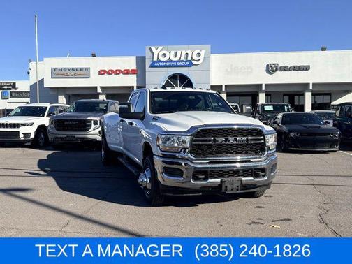 2023 RAM 3500 Tradesman Crew Cab 4x4 8' Box