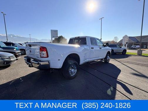 2023 RAM 3500 Tradesman Crew Cab 4x4 8' Box