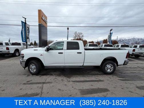 2026 RAM 3500 Tradesman Crew Cab 4x4 8' Box