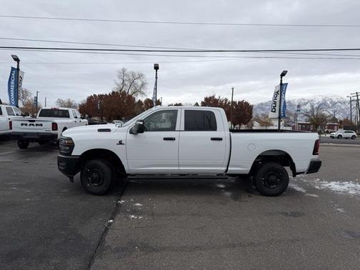 2026 RAM 2500 Tradesman Crew Cab 4x4 6'4' Box