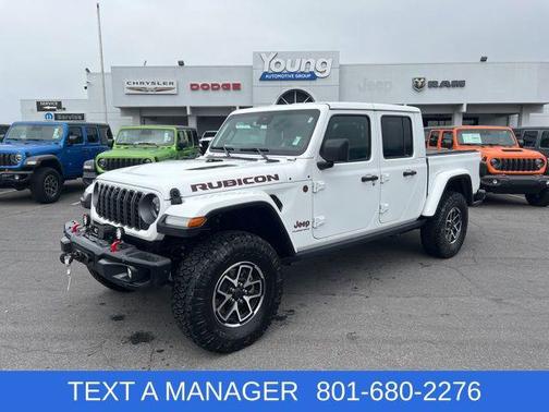 Bright White Clearcoat 2025 Jeep Gladiator Rubicon