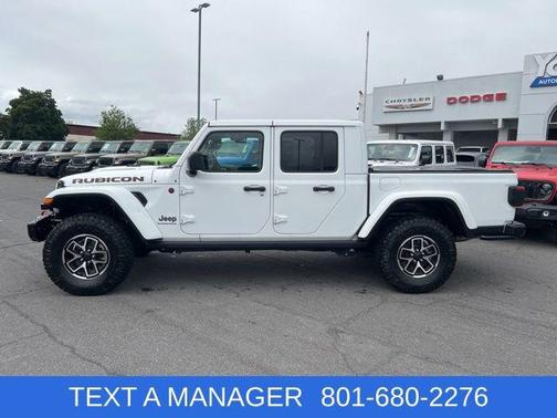 Bright White Clearcoat 2025 Jeep Gladiator Rubicon