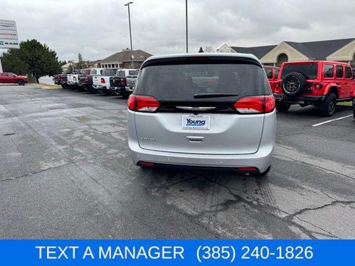 2026 Chrysler Voyager LX