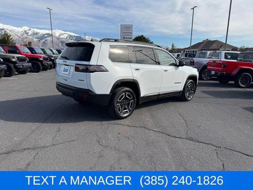 2026 Jeep Cherokee Laredo 4x4