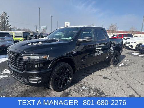 Diamond Black Crystal Pearlcoat 2026 RAM 1500 Laramie
