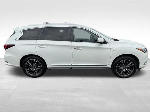 2016 INFINITI QX60 Base