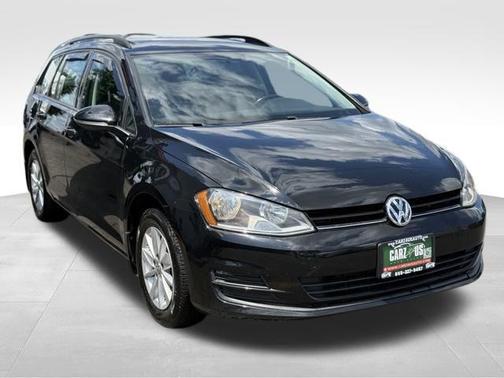 2016 Volkswagen Golf SportWagen TSI S 4-Door