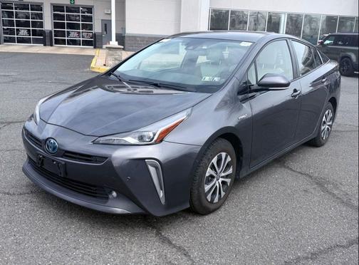 2019 Toyota Prius XLE